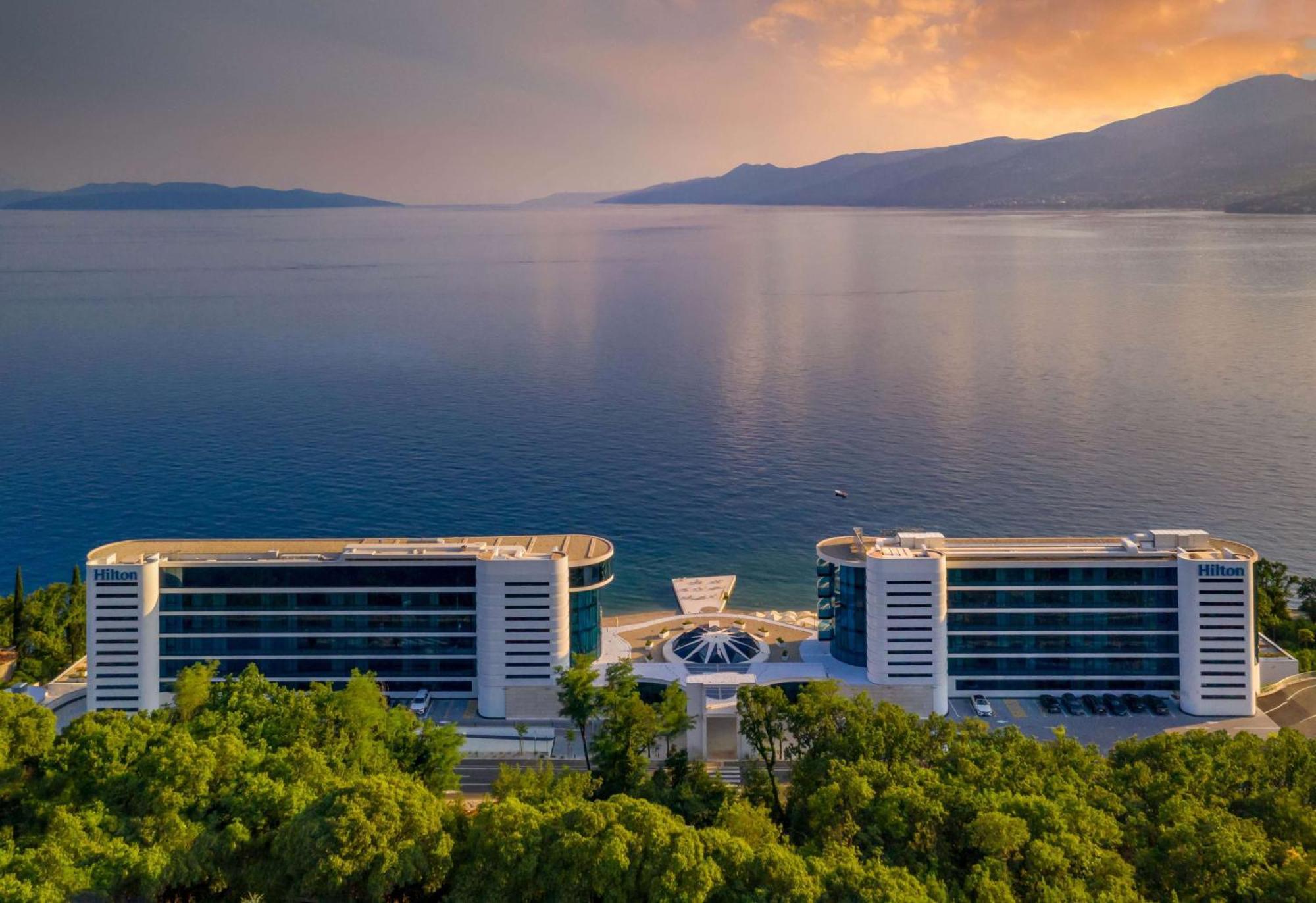Hilton Rijeka Costabella Beach Resort And Spa Eksteriør bilde View of the hotel