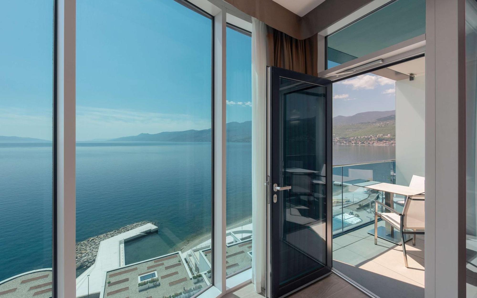 Hilton Rijeka Costabella Beach Resort And Spa Eksteriør bilde